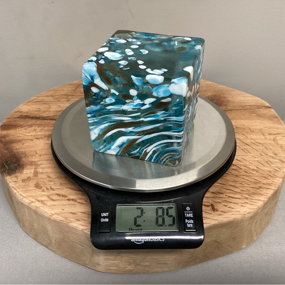 🔵 HQT Hand Blown Glass Art Cube Paperweight - Hand Made Home Design - Ocean Blue - Picture 11 of 11